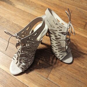 Pour la victorie lace up leather tan heels sz  8.5